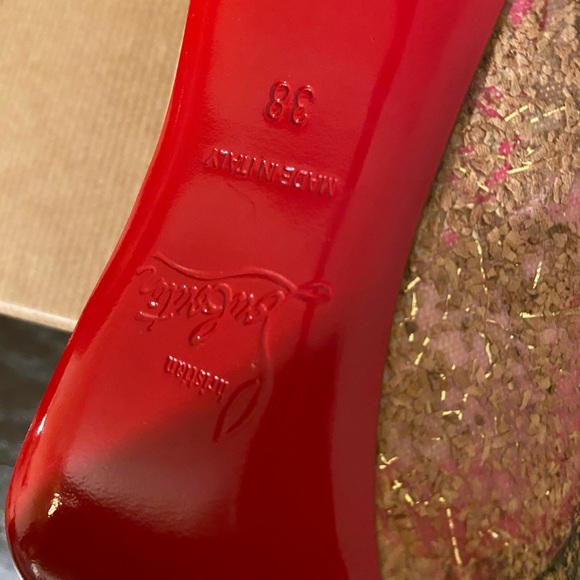 SOLD!!! DO NOT BUY!! Christian Louboutin So Kate - Picture 8 of 8